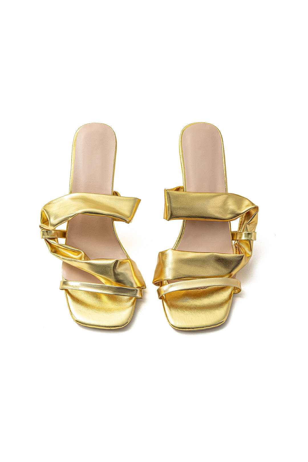 Sandalias de tacón alto con punta cuadrada arrugada metálica