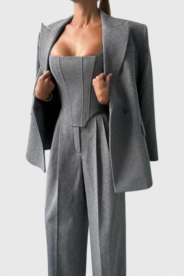 Evena Traje de Pantalón para una Elegancia Confiada