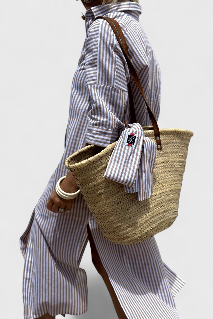 Sherlyn Vestido Camisero de Rayas con Estilo Atemporal