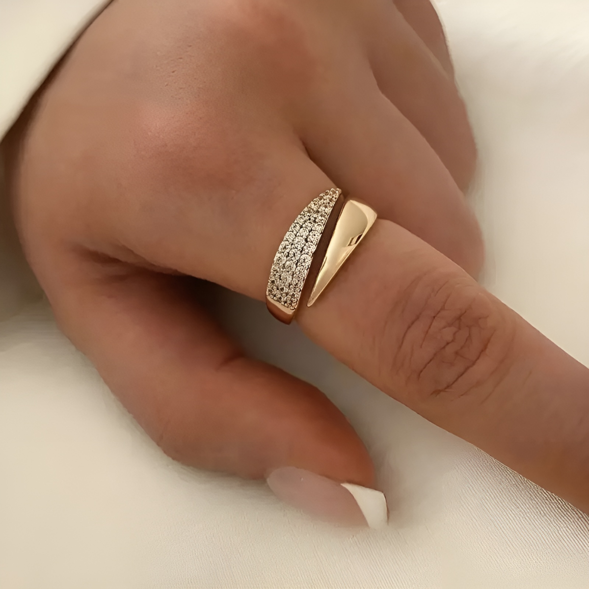 La magia del Julie™ | Anillo Haven Elegante