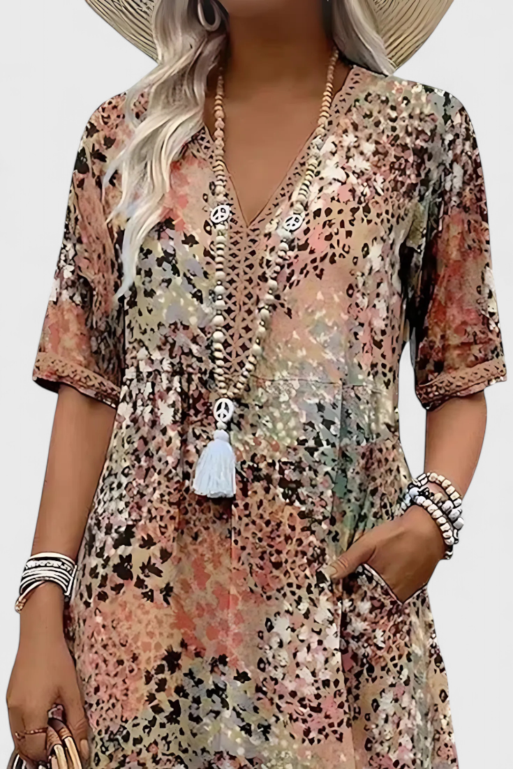 Perla Vestido Boho con Estampado Floral y Detalles en Crochet