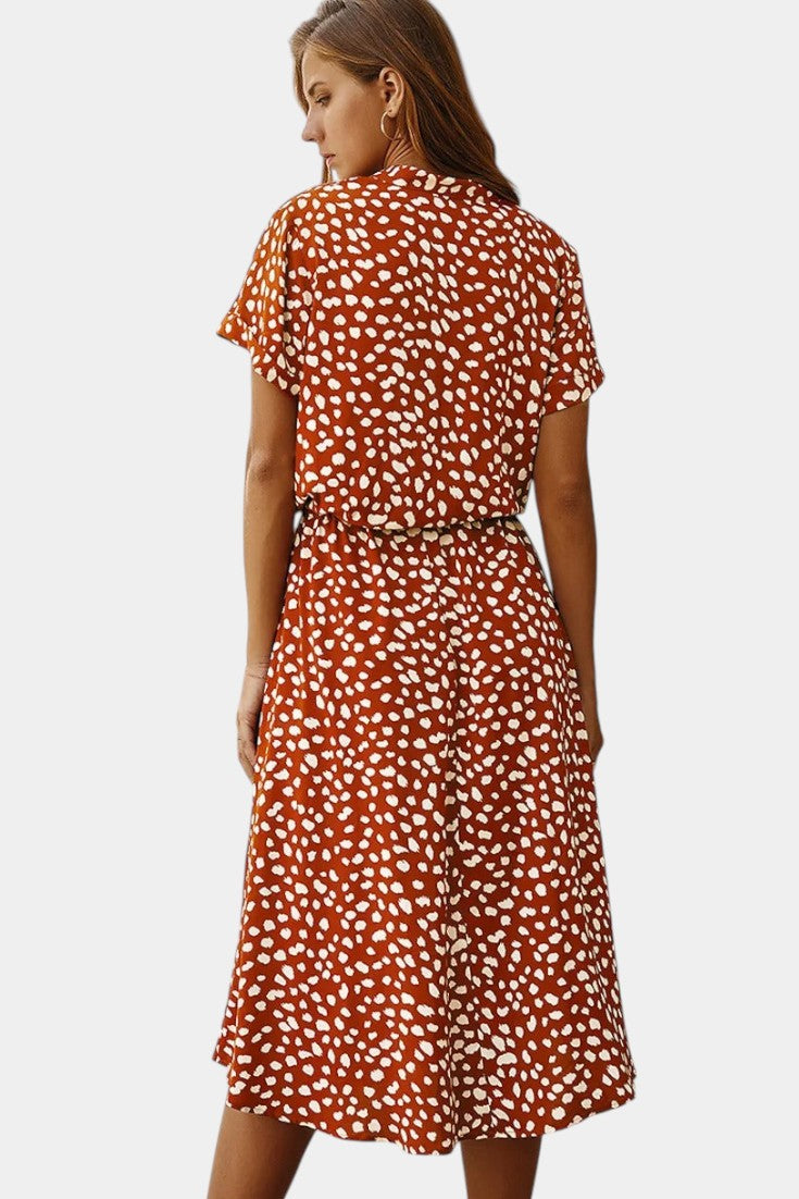 Rovena Vestido Midi de Lunares con Cuello Camisero y Cintura Ajustable