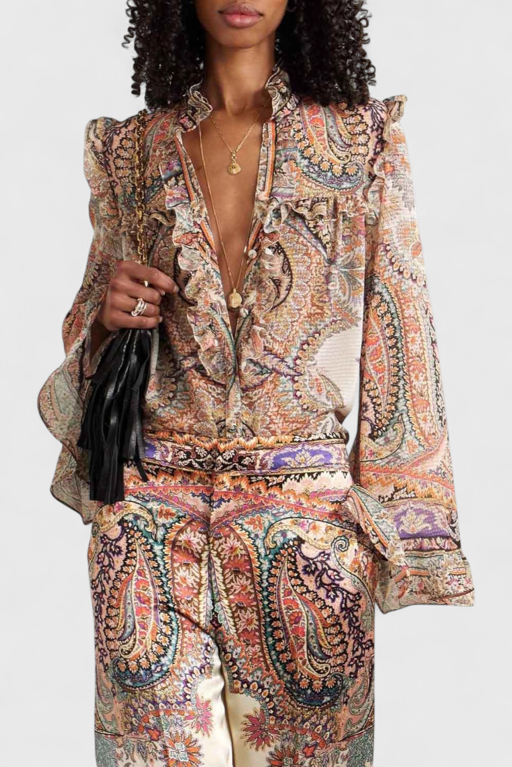 Finely Conjunto con Blusa de Volantes y Estampado Vintage Paisley