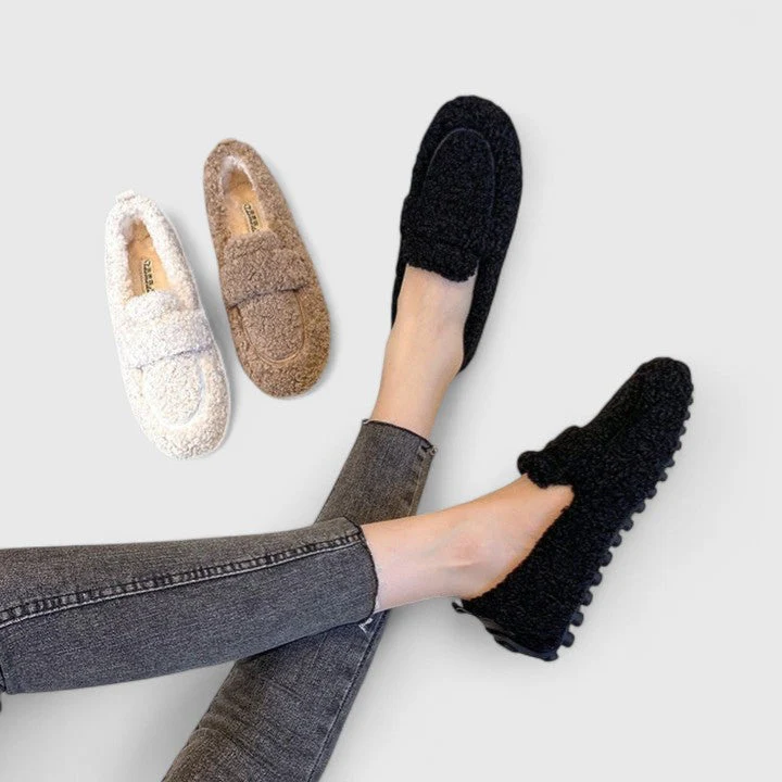 Solea Pantuflas Cálidas con Diseño Elegante