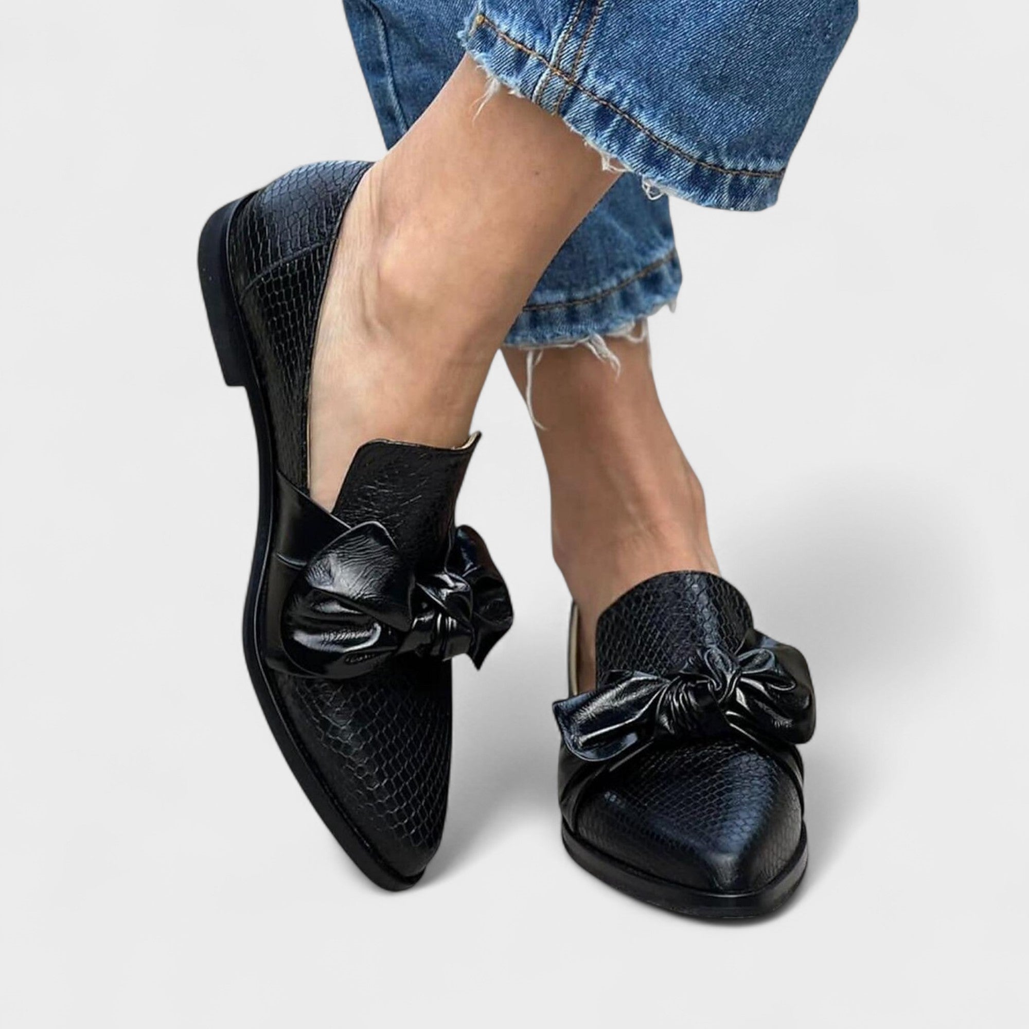 Claudia Mocasín con Detalle de Lazo