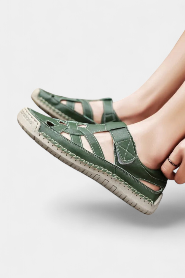 Kaia Sandalias Ergonómicas de Cuero Sintético con Corte Lateral