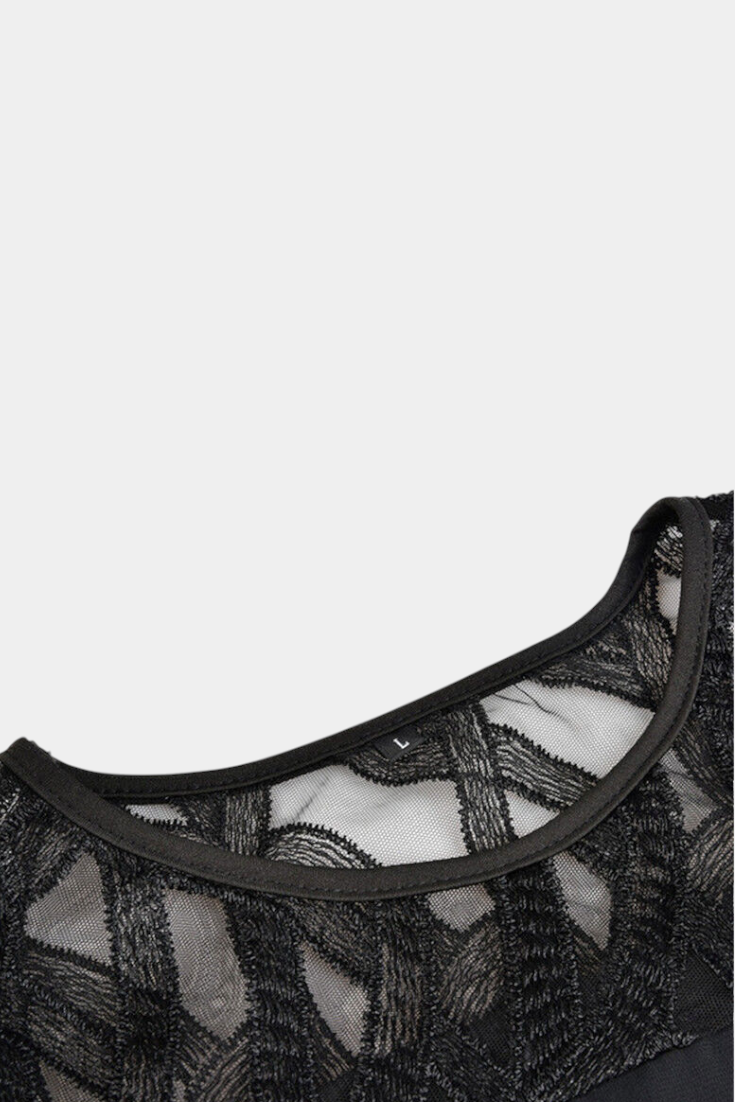 Yana Vestido Talla Grande con Mangas de Encaje