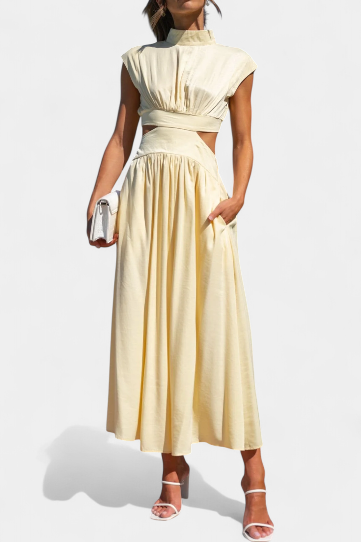 Jocelyn Conjunto Largo Minimalista con Escote Alto y Abertura Lateral