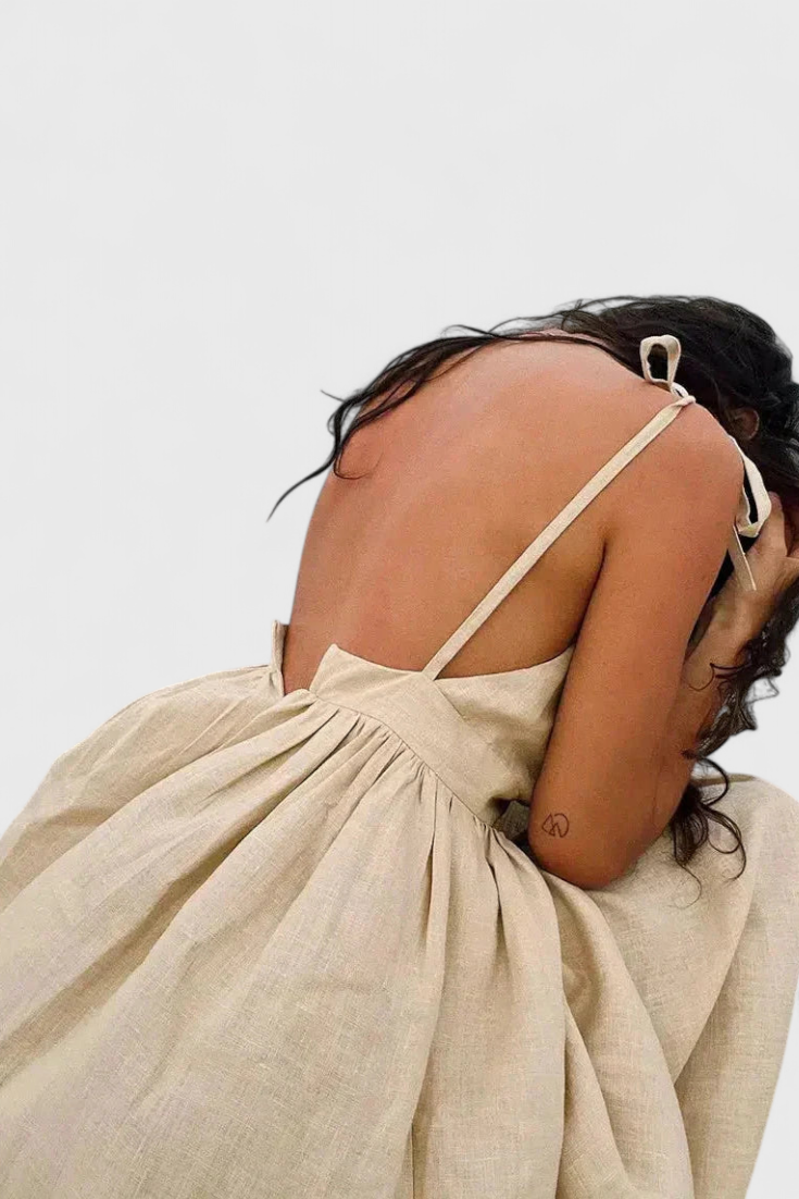 Justine Vestido Fluido de Verano con Toques Femeninos