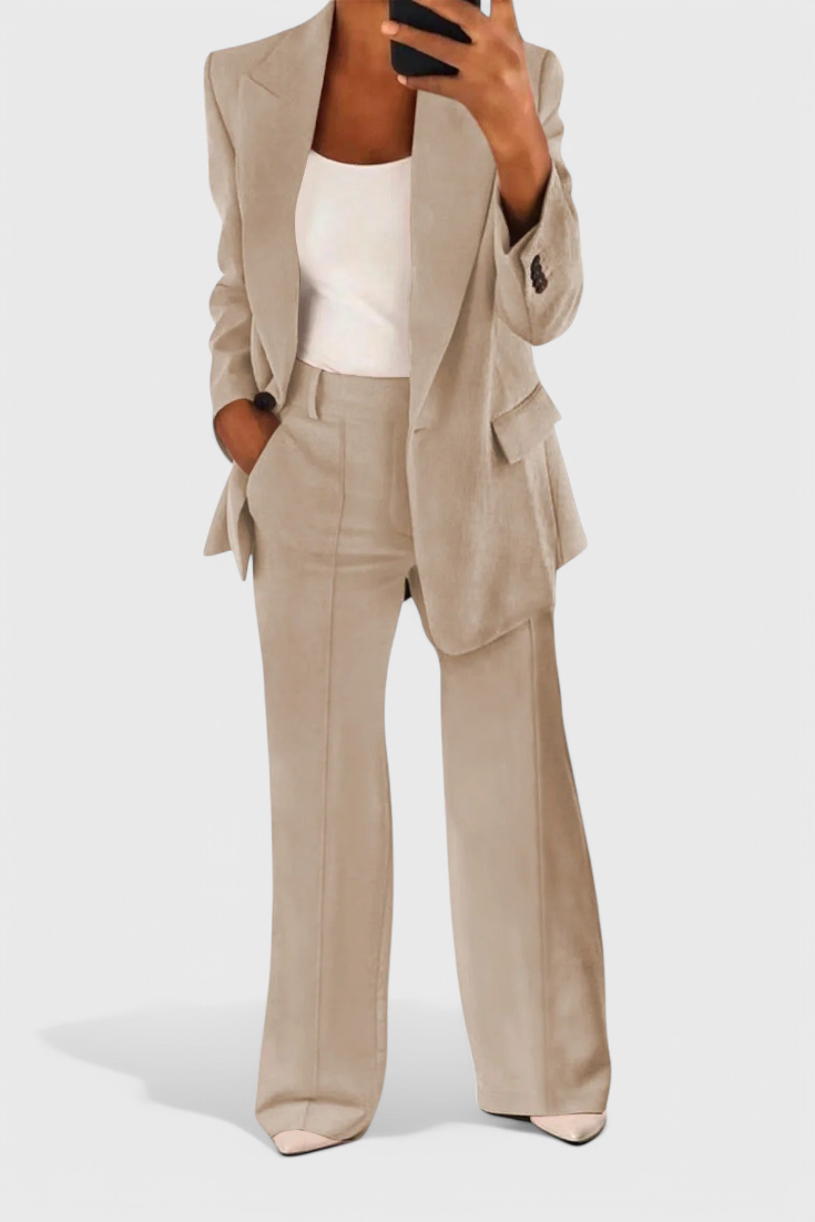 Kaia Conjunto Pulido de 2 Piezas para el Trabajo y Más Allá