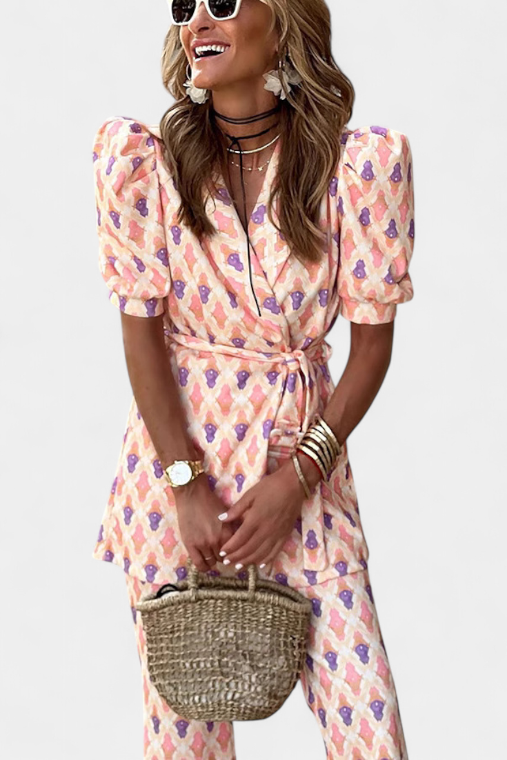 Araceli Conjunto Estampado con Blazer y Pantalón Acampanado