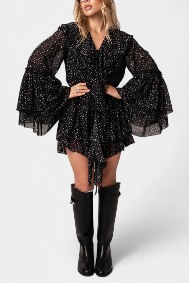 Alida Vestido Mini de Chifón con Lunares y Escote con Volantes