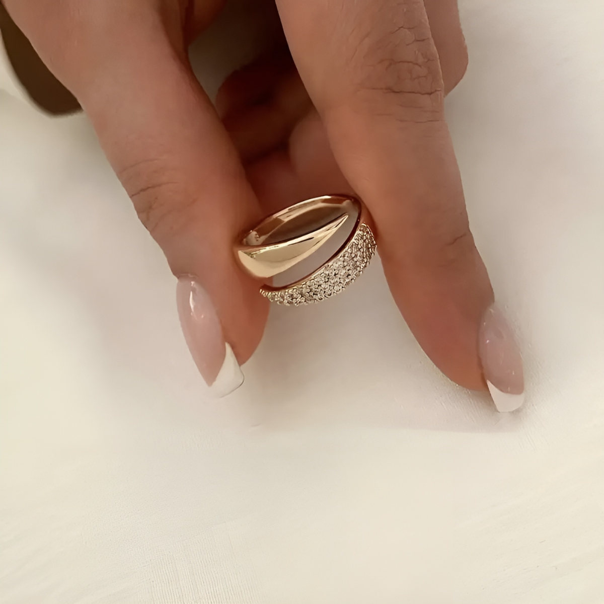 La magia del Julie™ | Anillo Haven Elegante