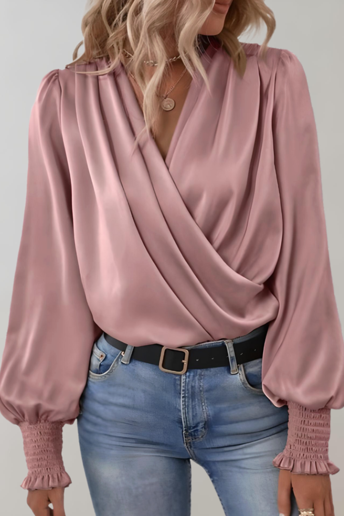 Quinn Blusa Elegante de Manga Larga con Escote en V