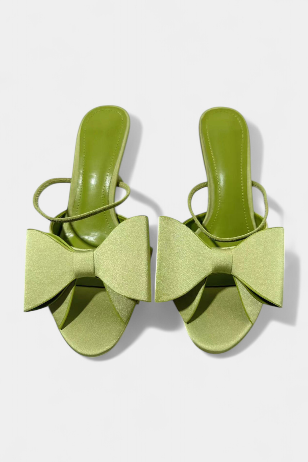 Tacones Puntiagudos de Cuero Sintético