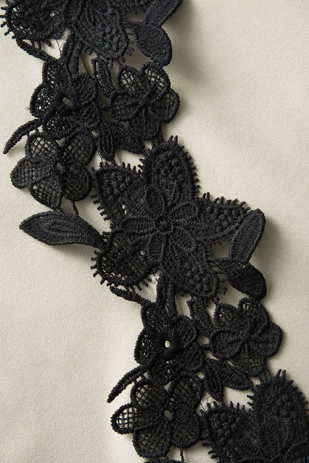 Diana Vestido Midi de Panel de Encaje Asimétrico