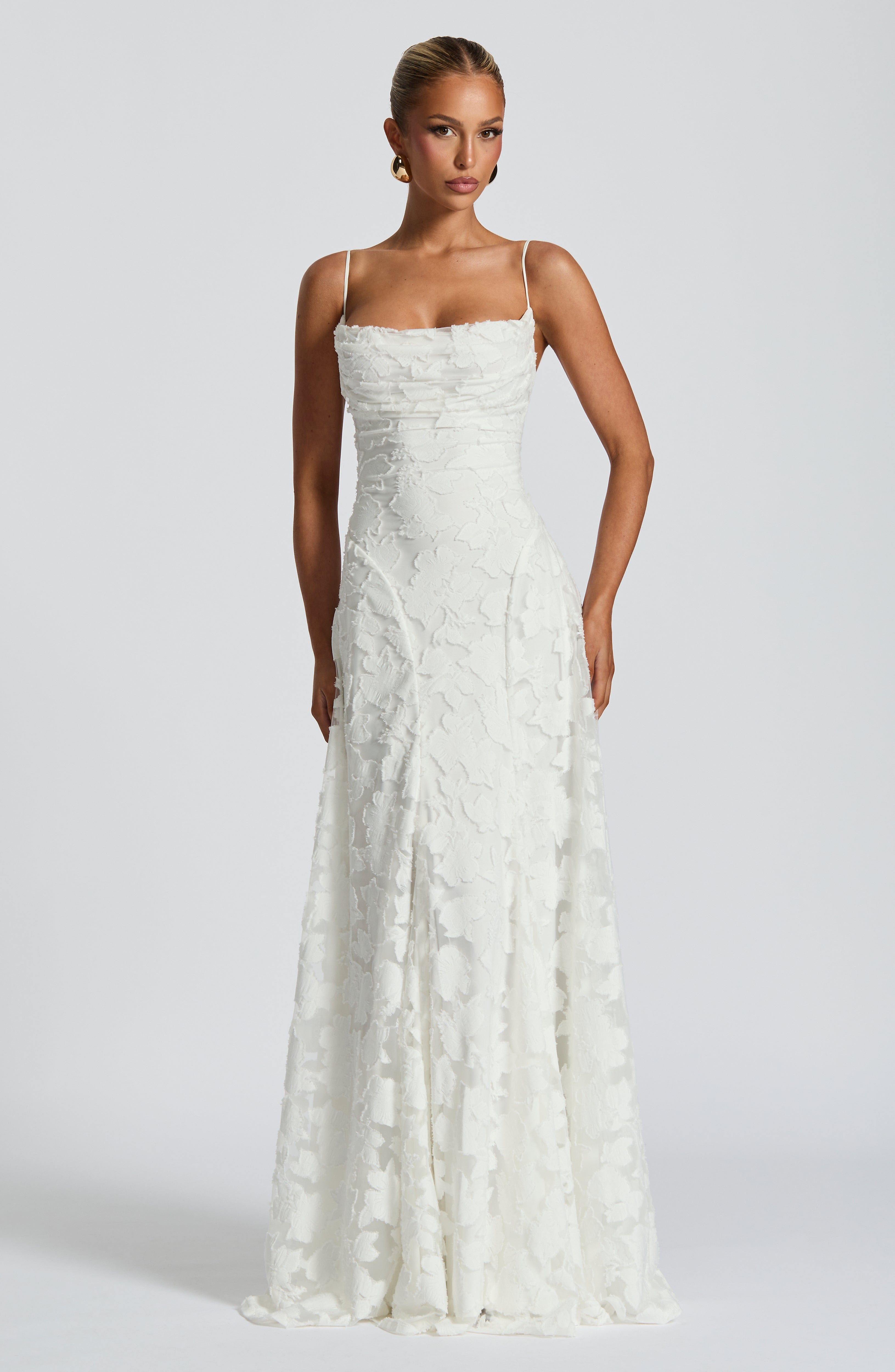 Lucina™ | Elegancia fluida en estilo maxi