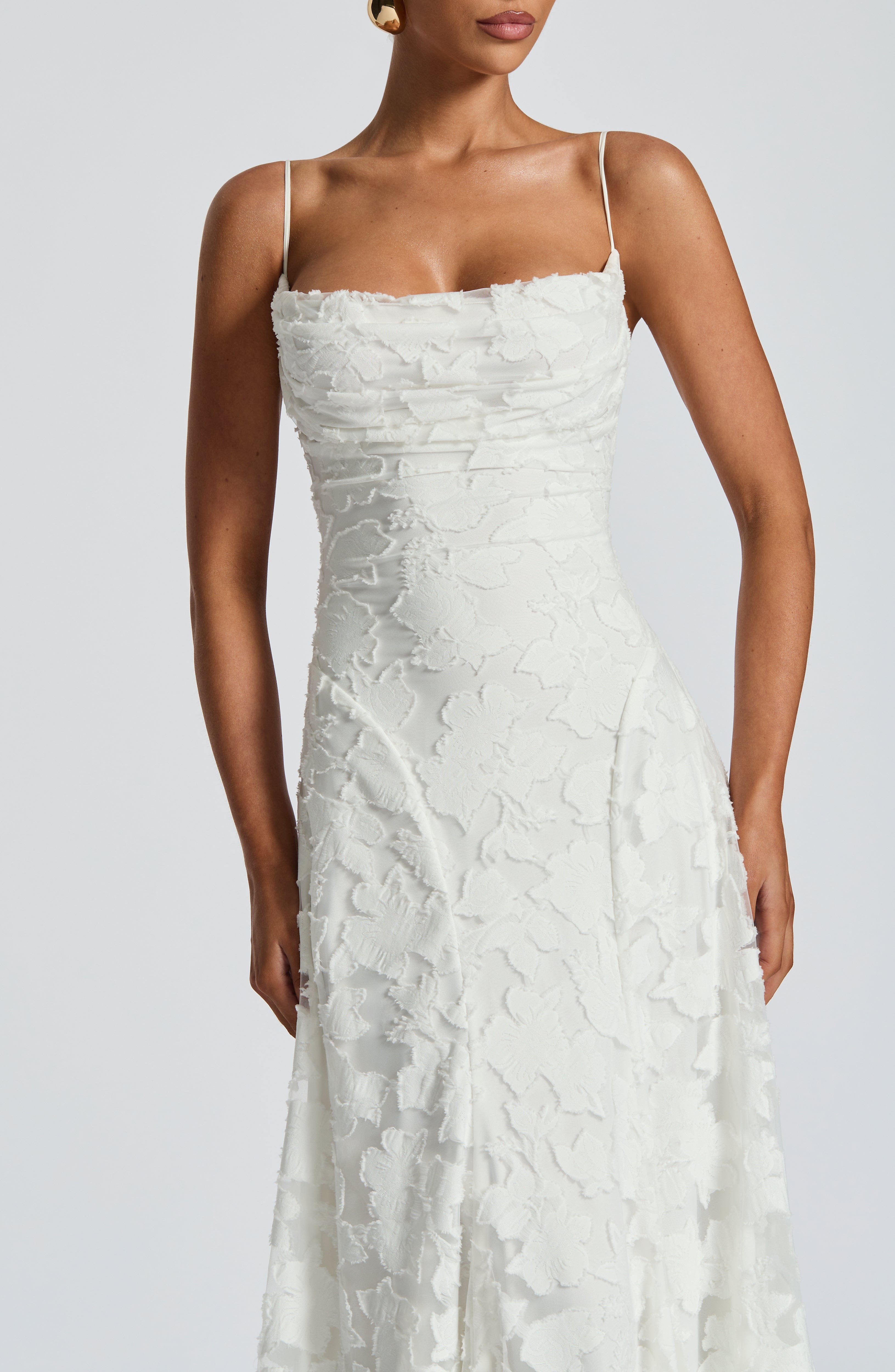 Lucina™ | Elegancia fluida en estilo maxi