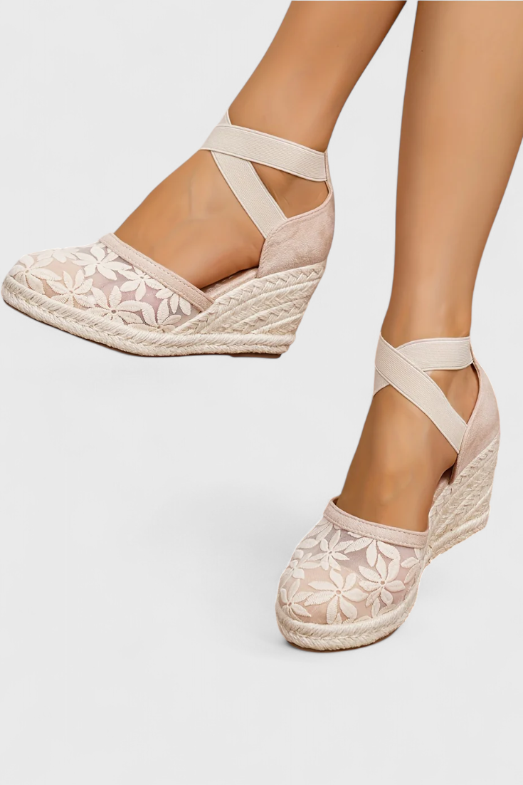 Phylis Sandalias Ortopédicas con Malla Floral y Plataforma de Talón