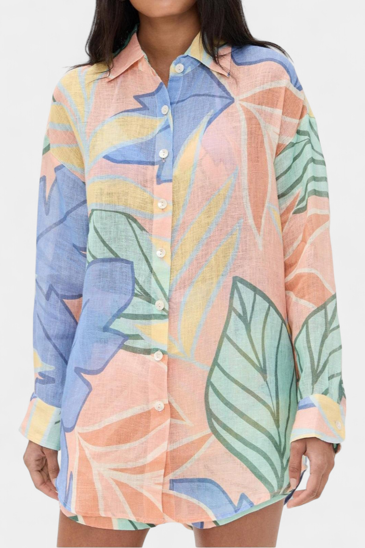 Lumina Conjunto Tropical con Camisa Holgada y Shorts de Cintura Alta