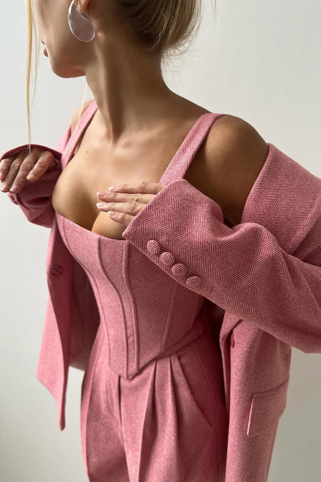 Dolce - Conjunto de Tres Piezas con Blazer de Doble Botonadura