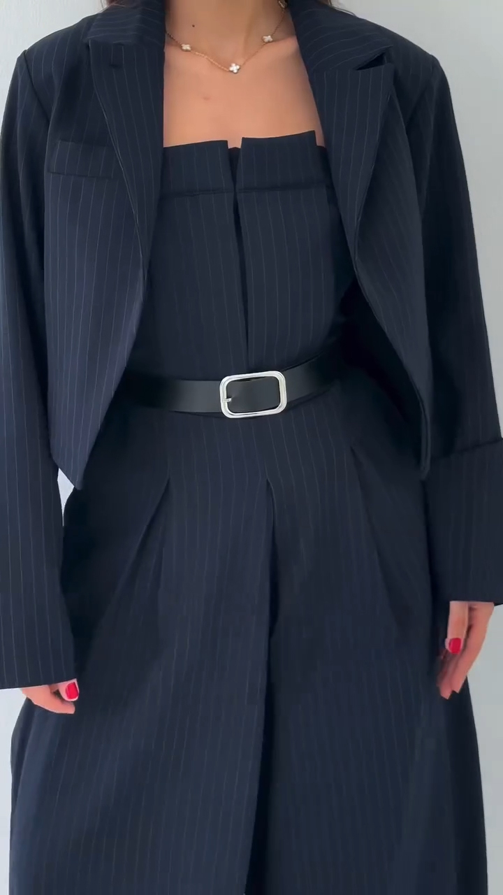 Julia Traje para Mujer - Chaqueta Oversize + Mono Bustier