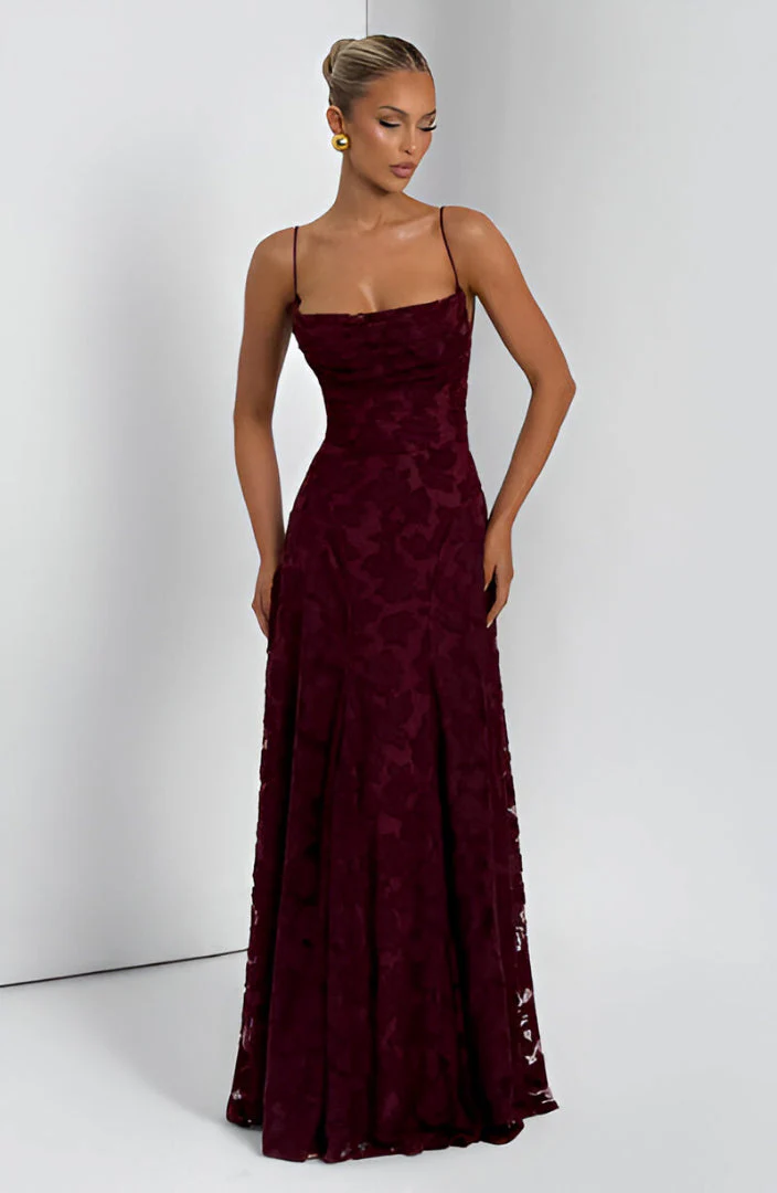 Vestido Leonor Elegancia de noche con encanto atemporal